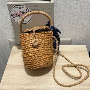 Straw bag super cute never used!
